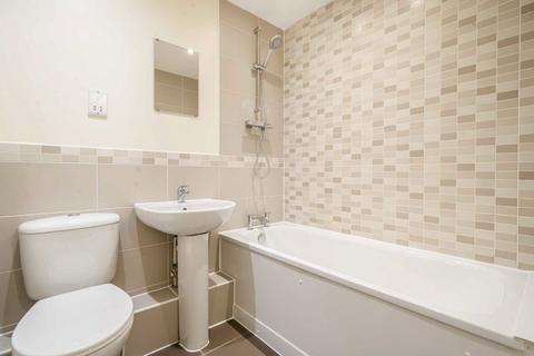 undefined, Periwood Crescent, Greenford UB6
