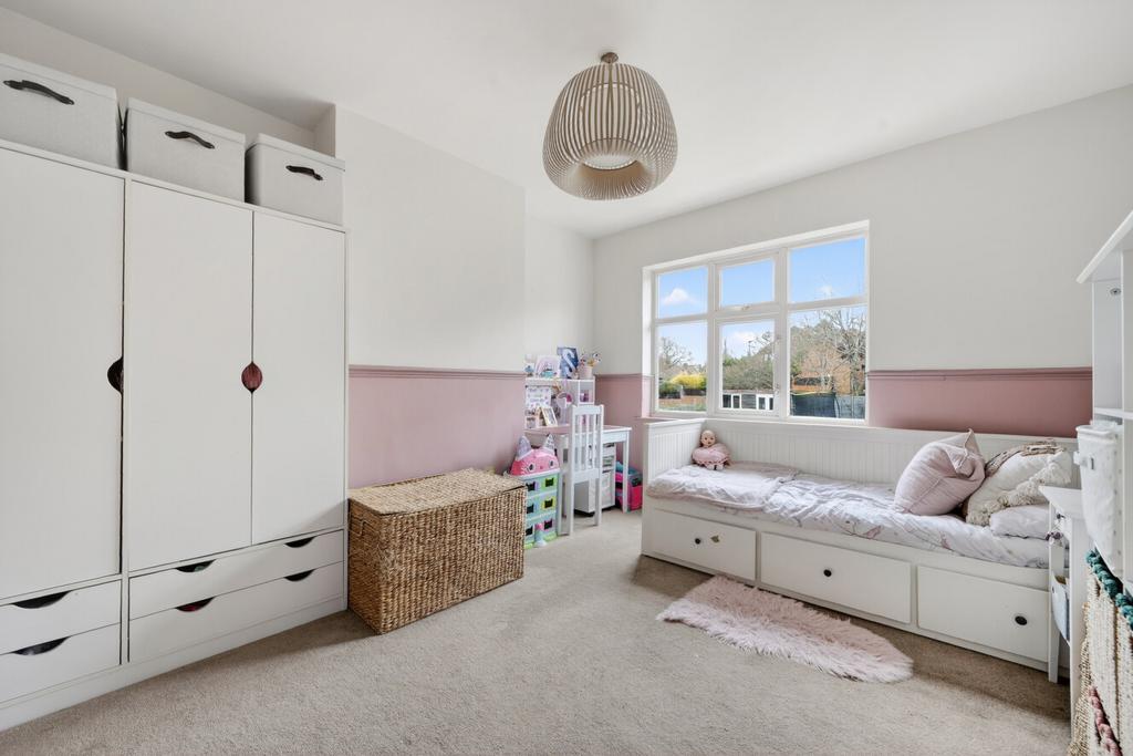 1433826-2-69c3afe...