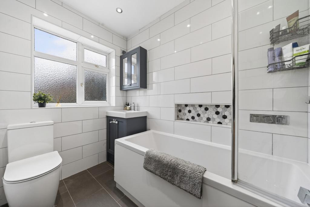 1433826-1-69c3afd...