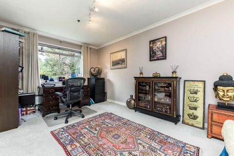 undefined, St. Georges Road, Weybridge KT13