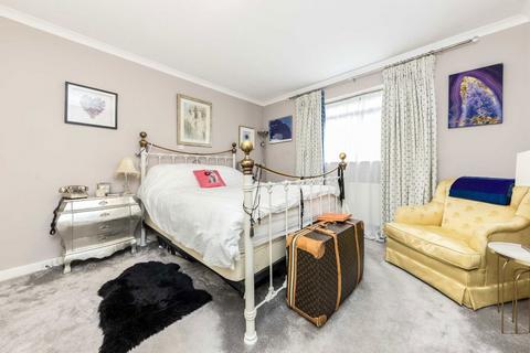 undefined, St. Georges Road, Weybridge KT13