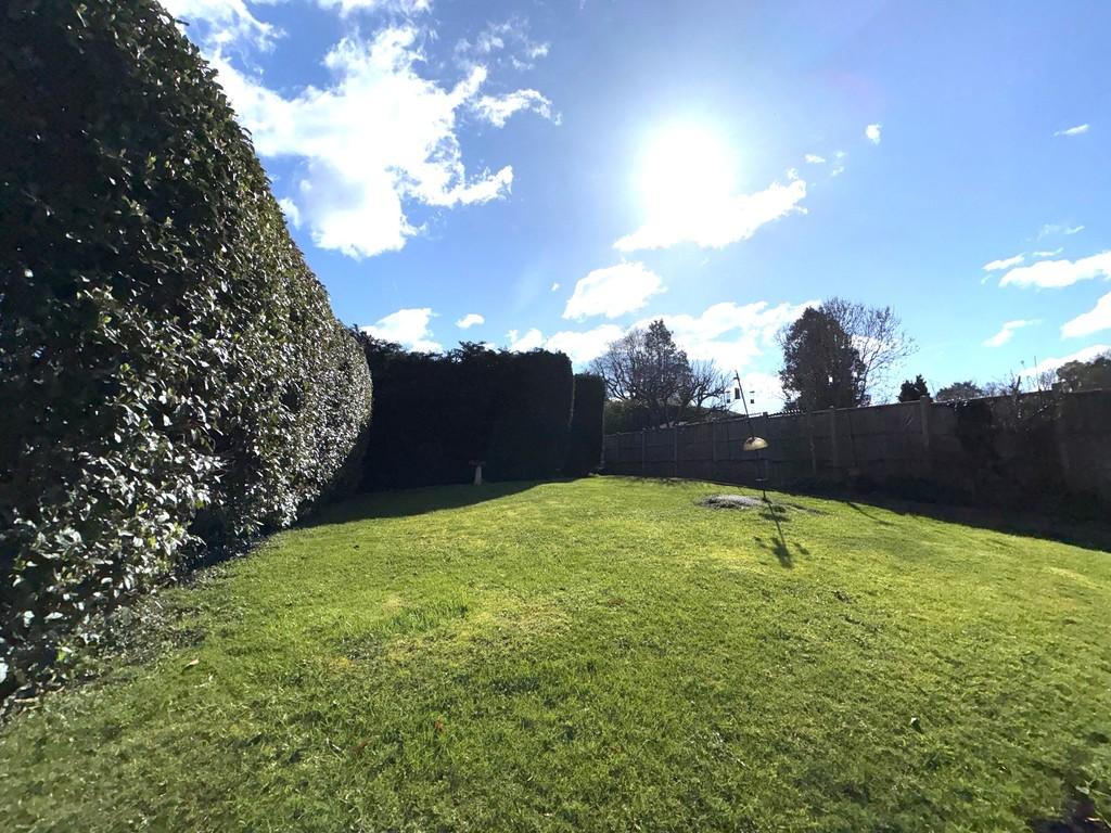 2 Holly Lodge Garden