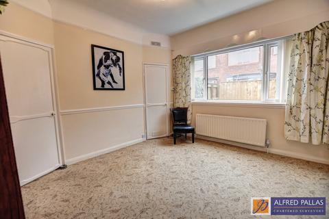 3 bedroom semi-detached house for sale, Fulwell Road, Fulwell
