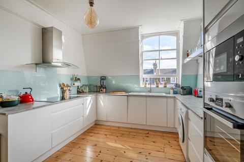 2 bedroom flat for sale, First Avenue, Hove, BN3