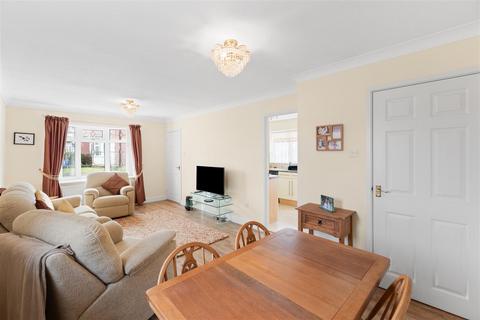 2 bedroom detached bungalow for sale, Bryn Derwen, Sketty, Swansea