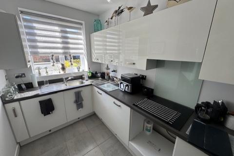 2 bedroom semi-detached house for sale, Lapwing Road, South Elmsall