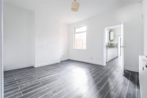 3 bedroom house to rent, Haunchwood Road, West CV10