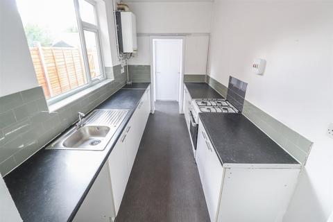 3 bedroom house to rent, Haunchwood Road, West CV10