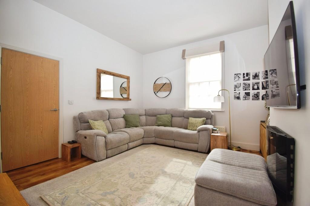 9 Mill Street, lounge b