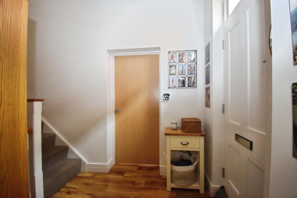 9 Mill Street, hall b
