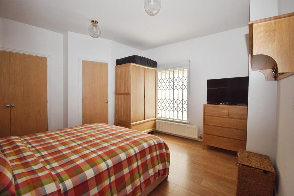 9 Mill Street, bedroom 1