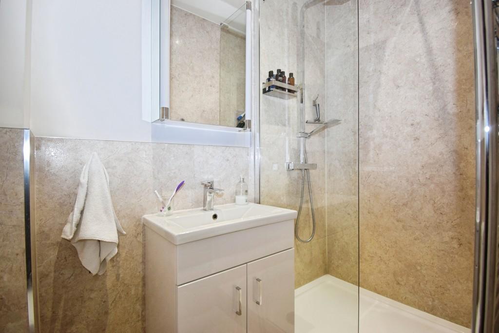 9 Mill Street, bedroom 1 en suite