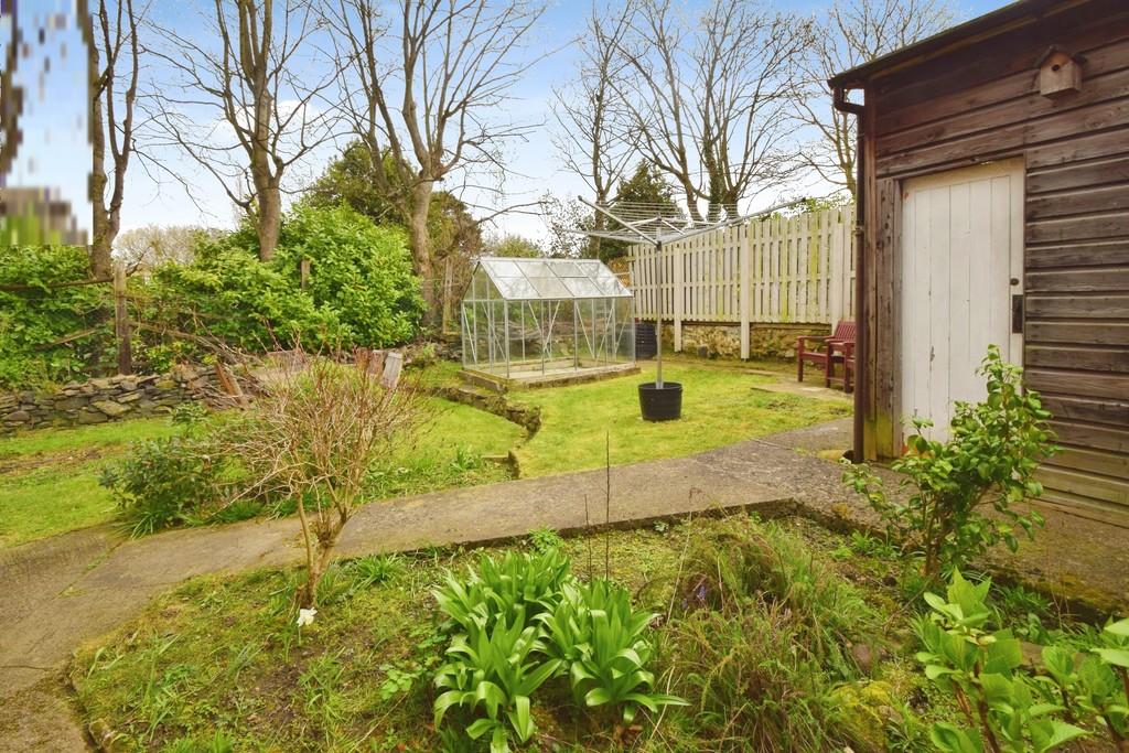 4346cfb5-Garden 203