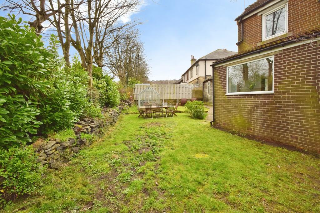 3274a1c2-Garden 204