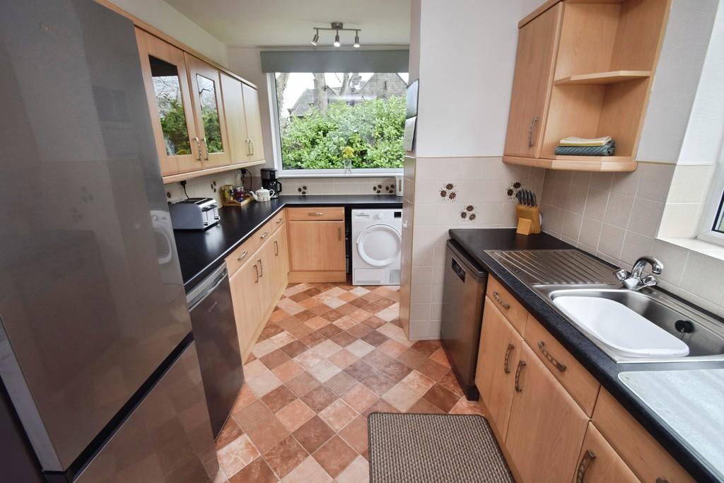 5cad3722-Kitchen