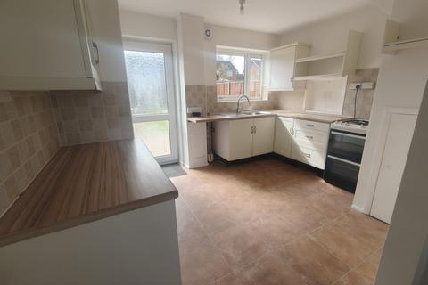3 bedroom terraced house to rent, Kendal Green, Warndon
