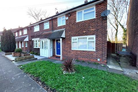 3 bedroom end of terrace house to rent, Malton Avenue, Whitefield, Manchester