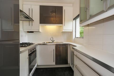2 bedroom flat to rent, Canning Road, East Croydon