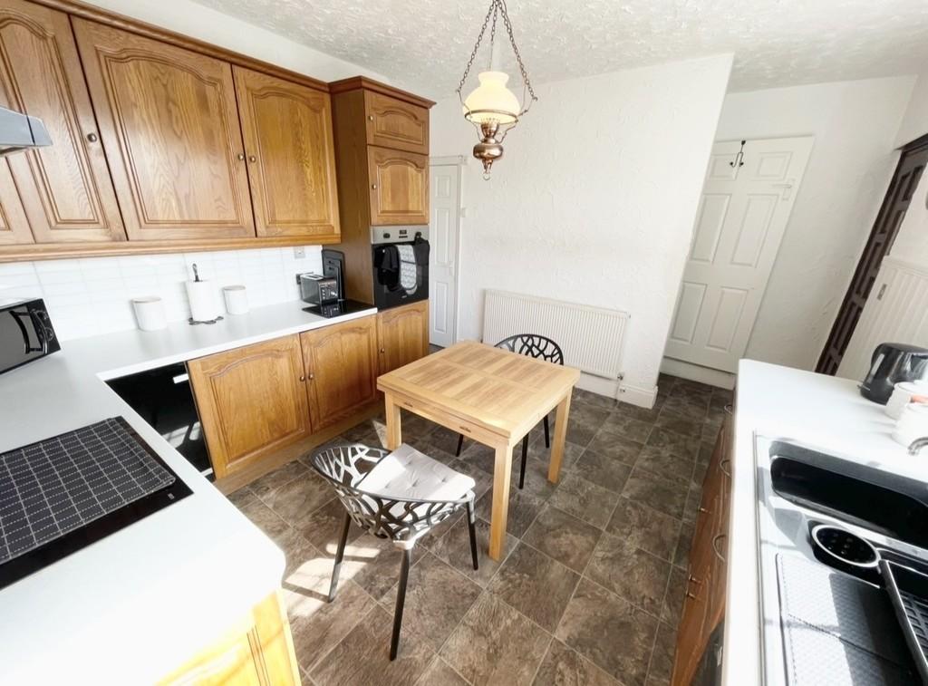 Kitchen Diner3