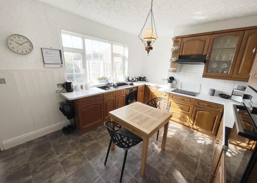 Kitchen1jpg