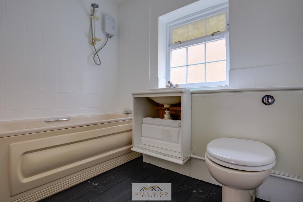Bathroom 1.1