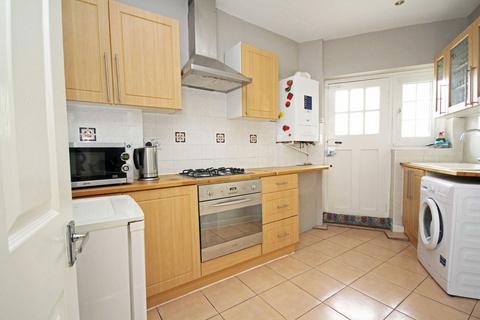 1 bedroom flat to rent, Central Parade, London W3
