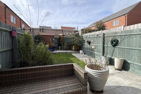 2 bedroom end of terrace house for sale, Woolsthorpe Close, Melton Mowbray