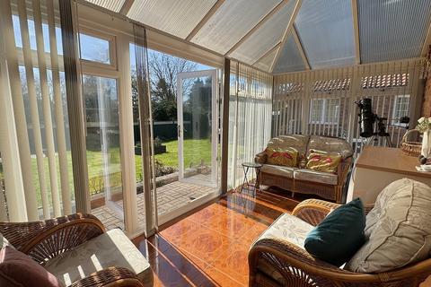 4 bedroom detached bungalow for sale, Wrights Lane, Wymondham