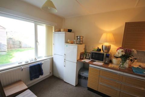 4 bedroom semi-detached bungalow to rent, Hillside Meadow, Penryn TR10