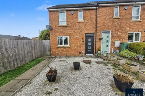 3 bedroom end of terrace house for sale, Rochester Road, Birstall, Batley