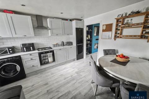 3 bedroom end of terrace house for sale, Rochester Road, Birstall, Batley