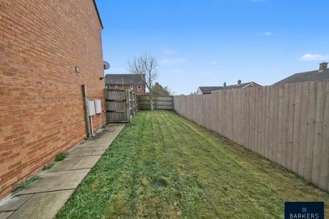 3 bedroom end of terrace house for sale, Rochester Road, Birstall, Batley