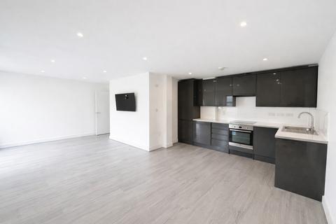 2 bedroom flat to rent, Glengall Road, Edgware HA8