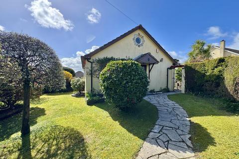 2 bedroom bungalow for sale, Kerley Grove, Truro