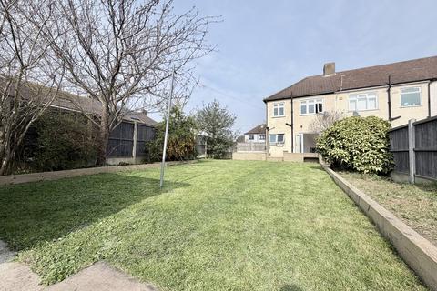 3 bedroom end of terrace house for sale, Fourth Avenue, Romford