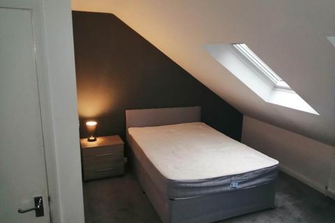 undefined, Stanhope Drive (Room 6), West Yorkshire LS18