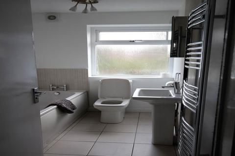 undefined, Stanhope Drive (Room 6), West Yorkshire LS18