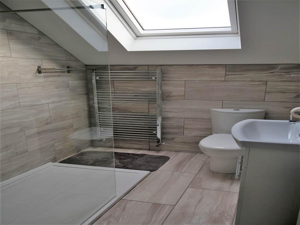 2nd bathroom