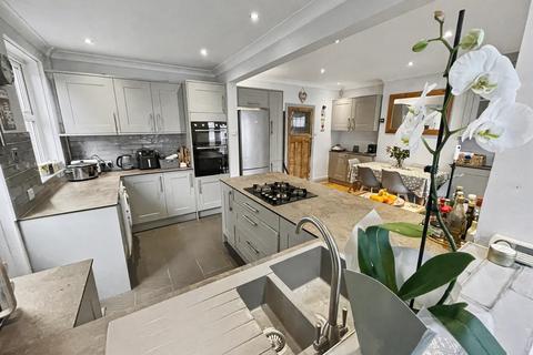 3 bedroom detached house for sale, Bournemouth