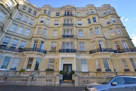 2 bedroom flat for sale, Grand Avenue, Hove, BN3