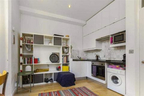 undefined, Waldegrave Road, Teddington TW11