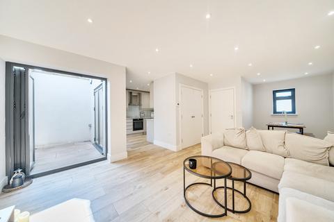 undefined, Gorringe Park Avenue, Mitcham, Surrey, CR4