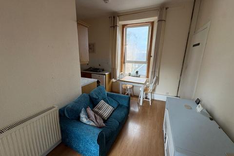 2 bedroom flat to rent, Upper Craigs, Stirling Town, Stirling, FK8