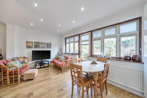 4 bedroom semi-detached house for sale, Meadway, Barnet, EN5