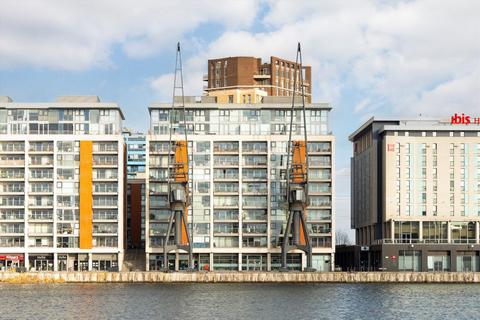 2 bedroom flat to rent, Seagull Lane, London E16