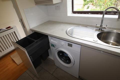 2 bedroom terraced house to rent, Broadfields, Littlemore OX4