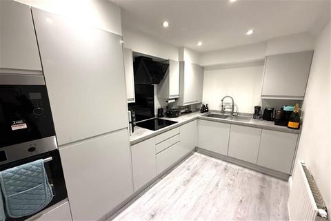 2 bedroom terraced house for sale, Squires Court, High Street, Earls Colne, Colchester, CO6