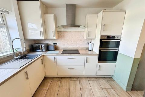 3 bedroom end of terrace house for sale, Lloyds Terrace, Doncaster DN7