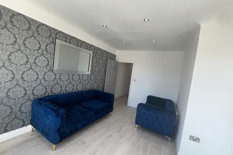 2 bedroom flat to rent, Edge Grove, Liverpool L7
