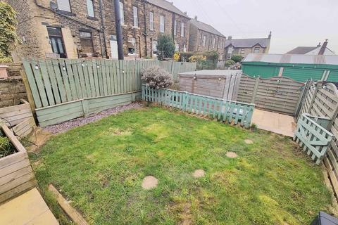 3 bedroom end of terrace house for sale, Brighouse Road, Hipperholme HX3